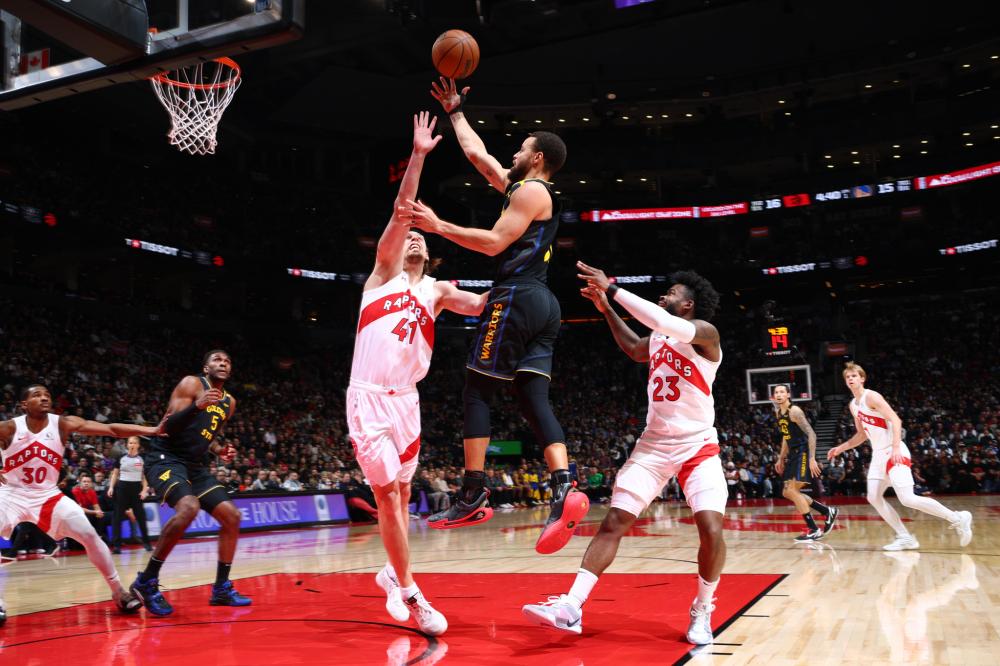 热身赛鏖战 热身赛鏖战