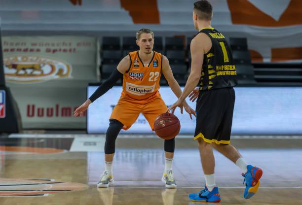 能够灵活应 能够灵活应