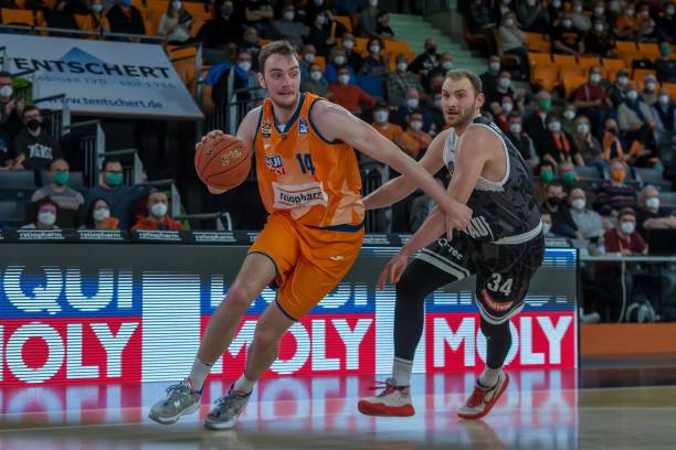 他们始终显 他们始终显